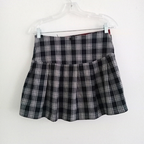 Mags & Pye Plaid Pleated Grunge Schoolgirl Mini Skirt - Picture 3 of 5